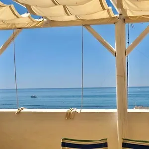 Casa En Primera Linea De Playa Con Vistas Al Mar Сasa de vacaciones